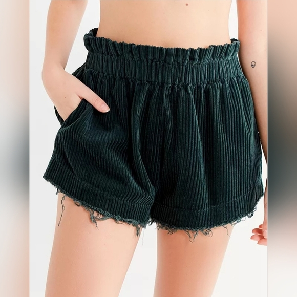 Urban Outfitters Corduroy Frayed Hem Shorts Size XS Forest Green Paper bag Waist - Picture 1 of 10